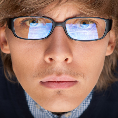 Dioptriás vagy dioptria nélküli monitorszűrő szemüveg: 150 féle keret + Hoya szemüveglencse + karcmentesítő, UV szűrő rétegek + vizsgálat. (Utcán is használható)